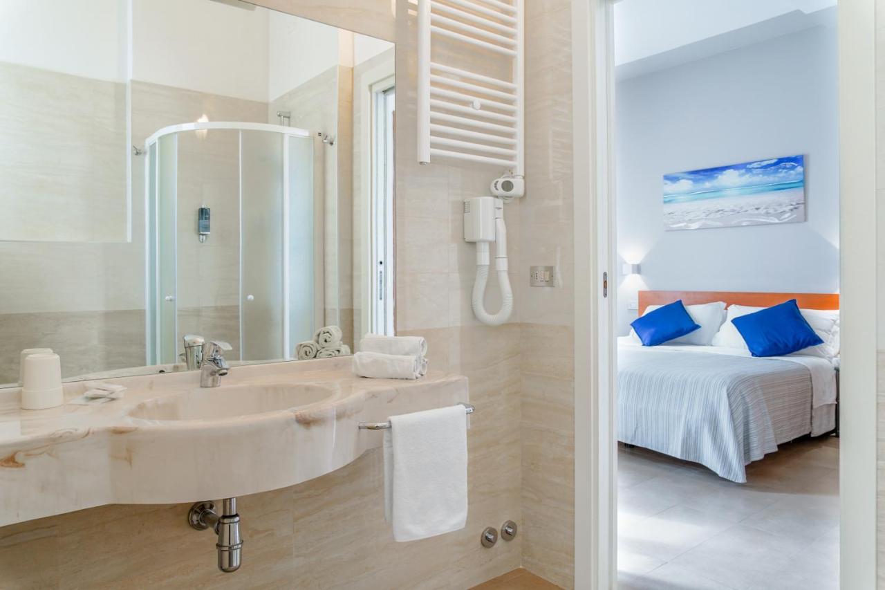 Hotel Mon Pays Rimini Ngoại thất bức ảnh