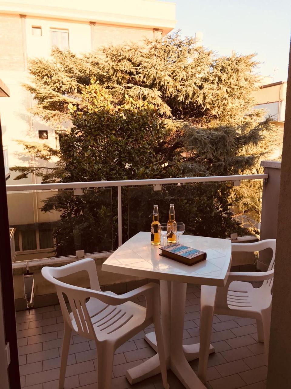 Hotel Mon Pays Rimini Ngoại thất bức ảnh