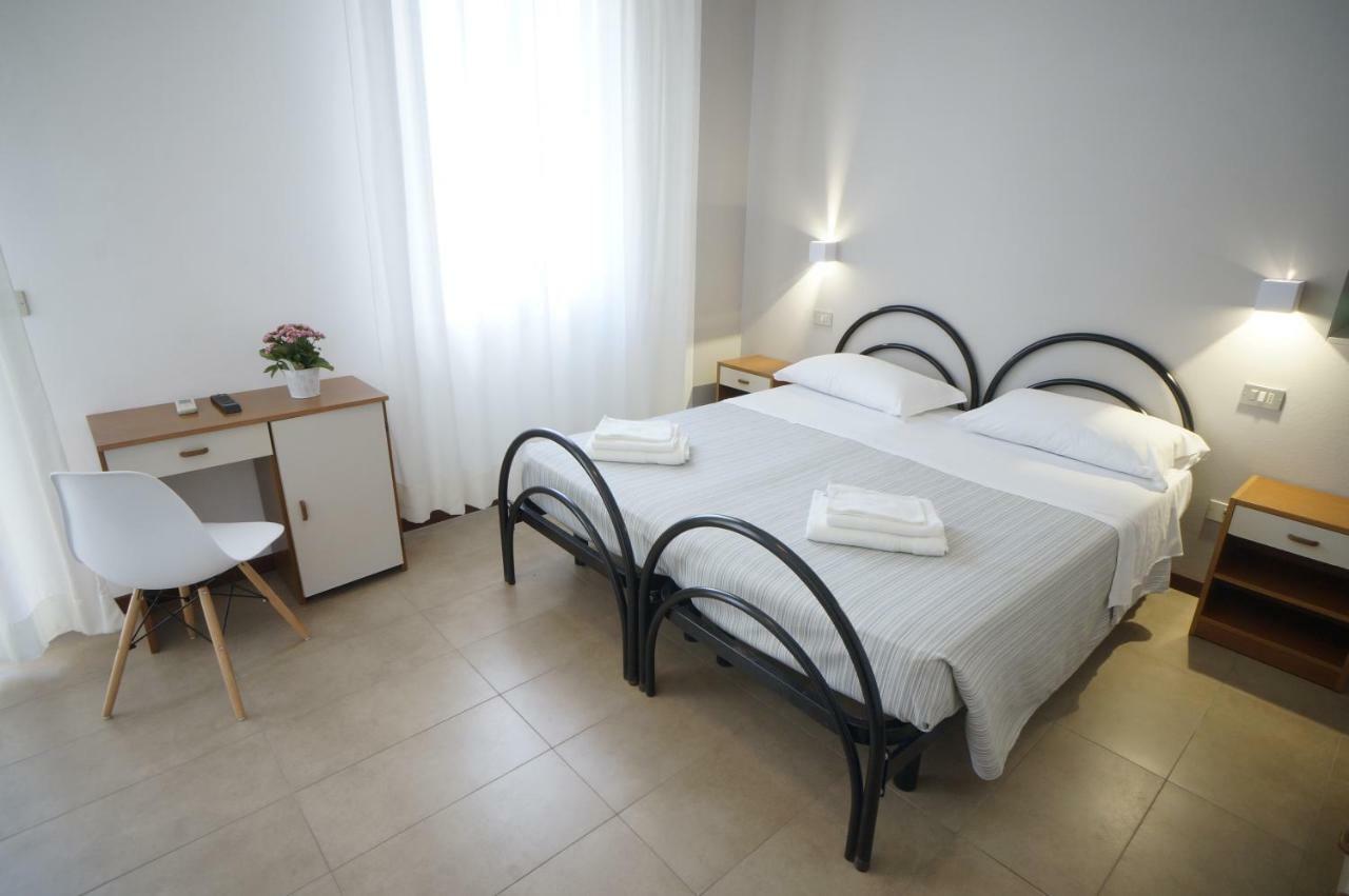 Hotel Mon Pays Rimini Ngoại thất bức ảnh